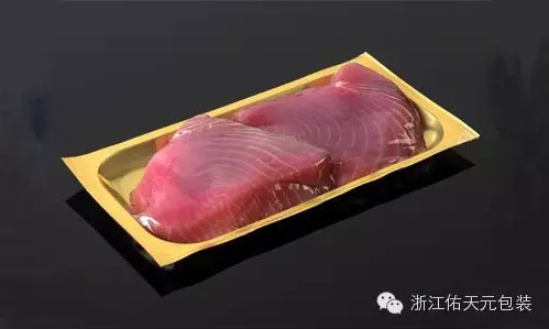 422mm Gouden Thermoforming Film voor van de het Vleesworst van het Huidpak de Verpakkings Plastic Omslag